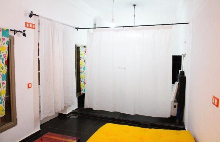 Hostal Valencia - Private Room With Bathroom شفشاون المظهر الخارجي الصورة