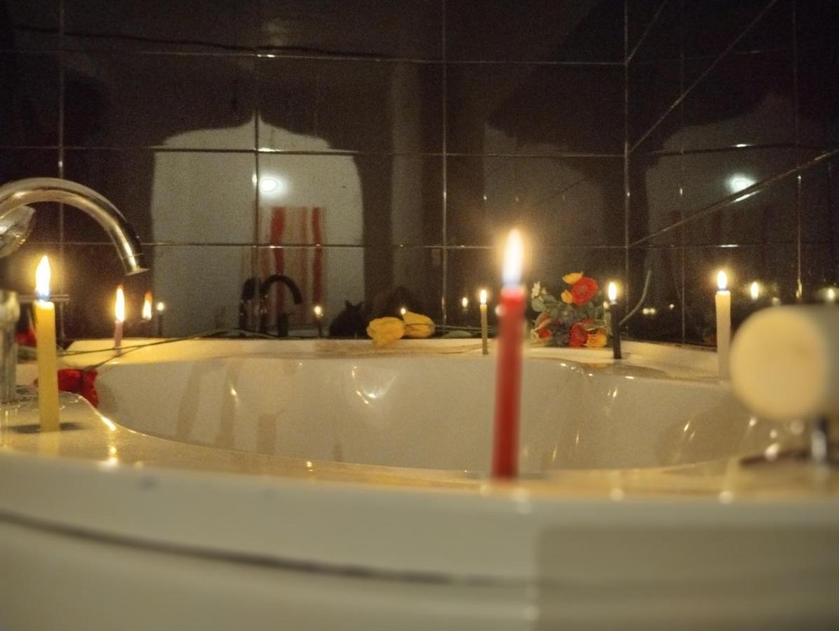 Hostal Valencia - Private Room With Bathroom شفشاون المظهر الخارجي الصورة