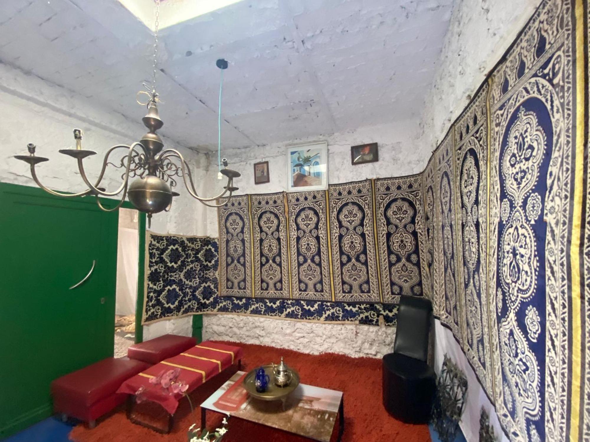 Hostal Valencia - Private Room With Bathroom شفشاون المظهر الخارجي الصورة